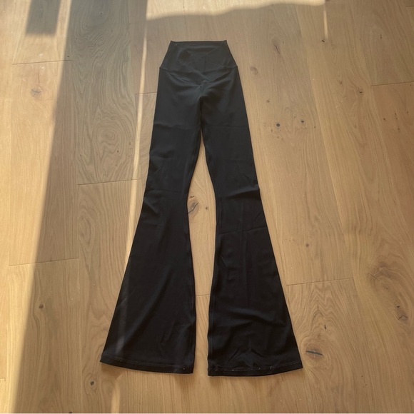 OFFLINE FLARE LEGGINGS - Picture 4 of 4